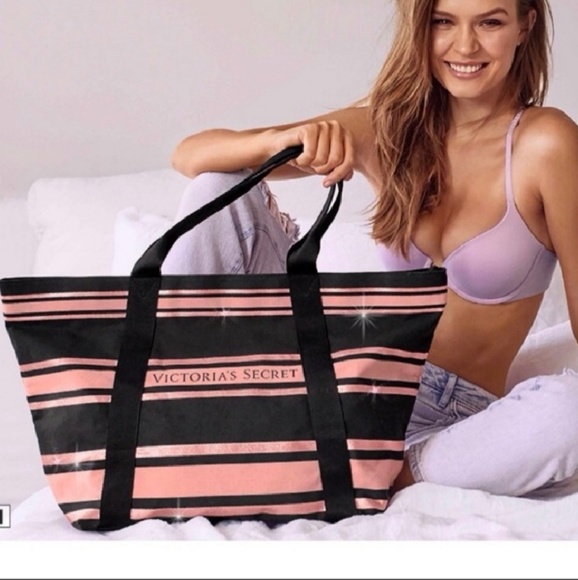 Victoria's Secret Handbags - NWOT VICTORIA'S SECRET PINK AND BLACK CANVAS TOTE